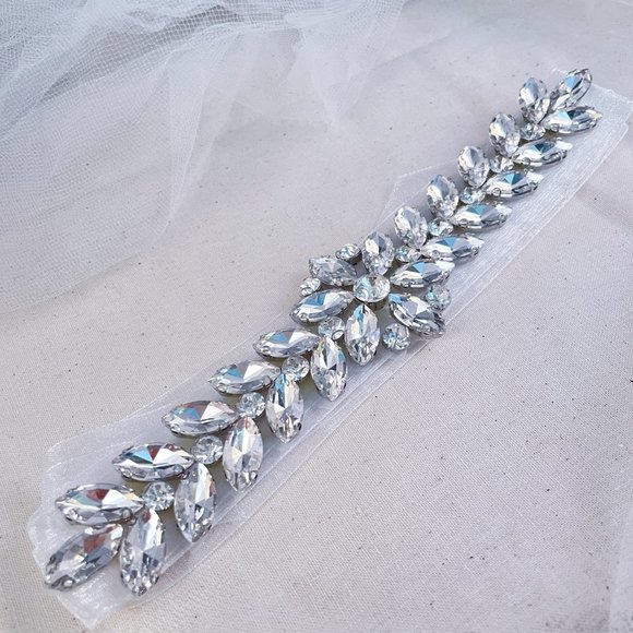 "Wonder" Floral Rhinestone Sash - Picture 3 of 4